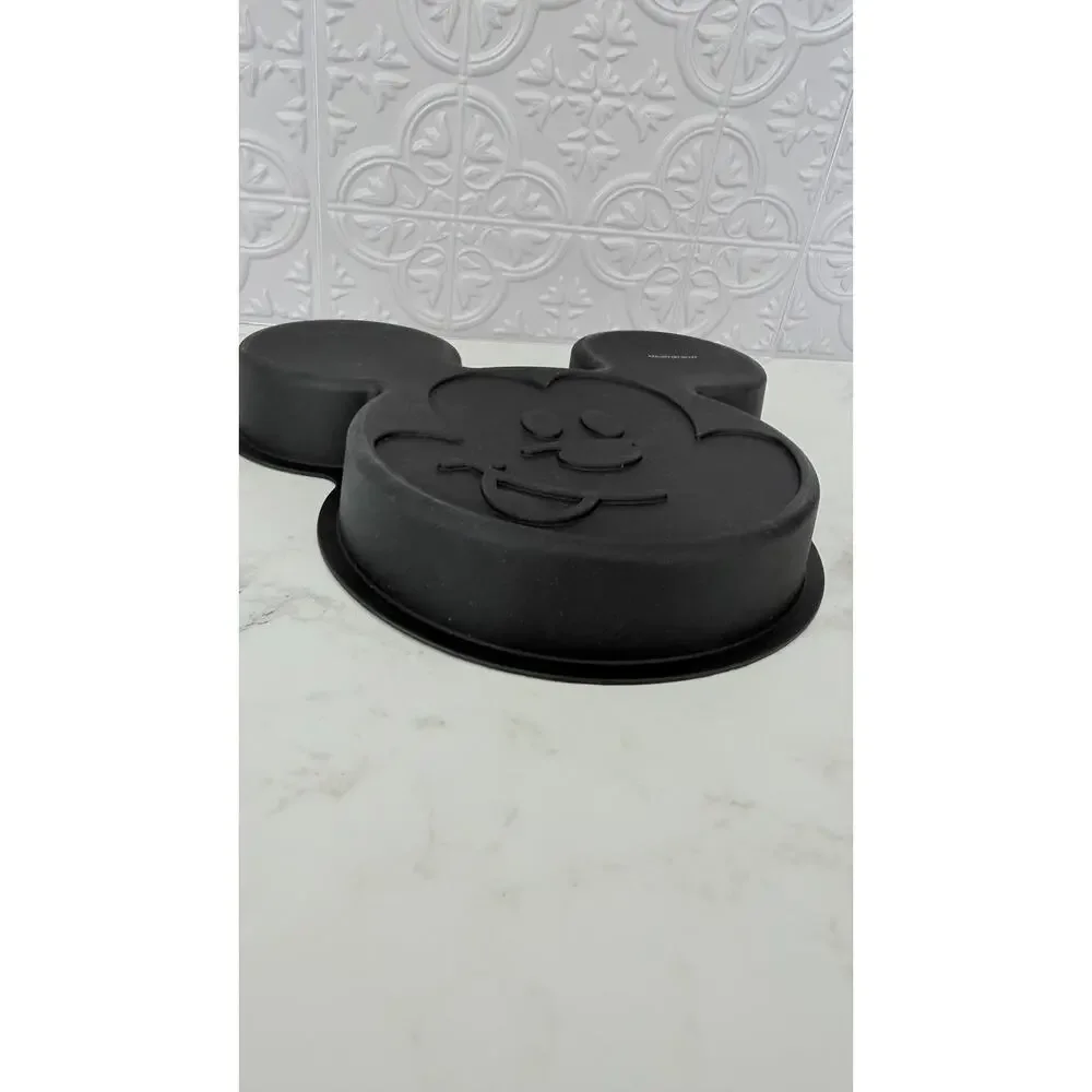Disney Parks Mousewares Mickey Mouse Silicone Cake Mold Pan NWOT